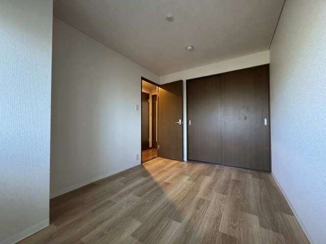 洋室　廊下側西